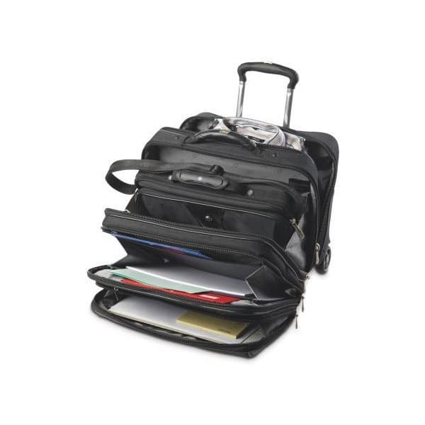 Wenger Patriot -laukkusetti 15,6"/17" laptoplle tietokoneelle, musta