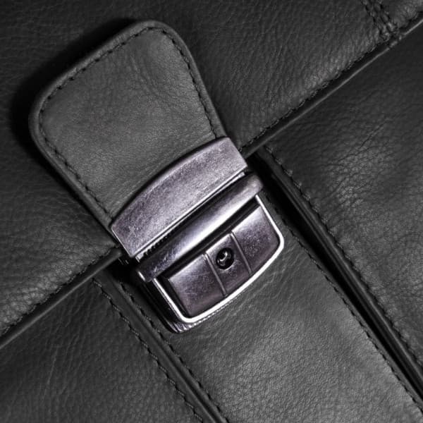 The Chesterfield Brand Joe-väska för 14-tums bärbar dator, svart