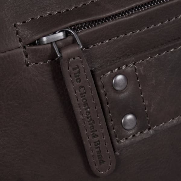 The Chesterfield Brand Ryan -computertaske for 17" bærbare, brun