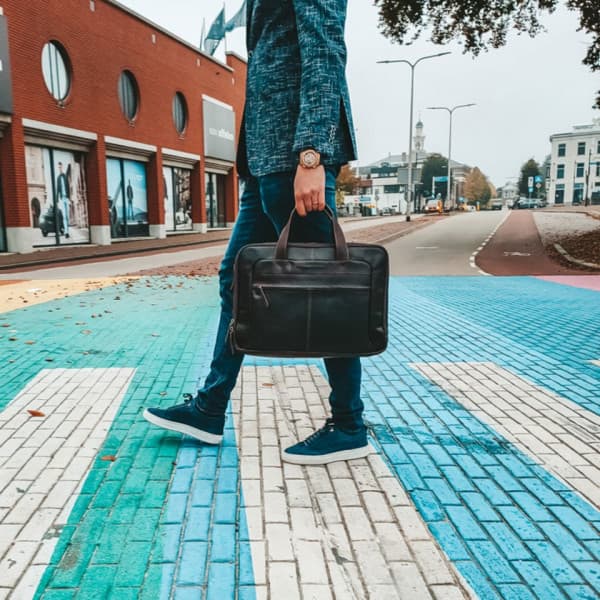 The Chesterfield Brand Ryan -computertaske for 17" bærbare, brun