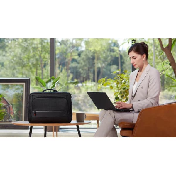Lenovo ThinkPad Professional 14" Topload Gen 2-datorväska, svart