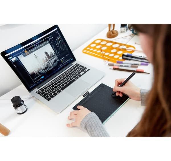 Wacom-näytönohjain Intuos S Bluetooth, pistaasinvihreä