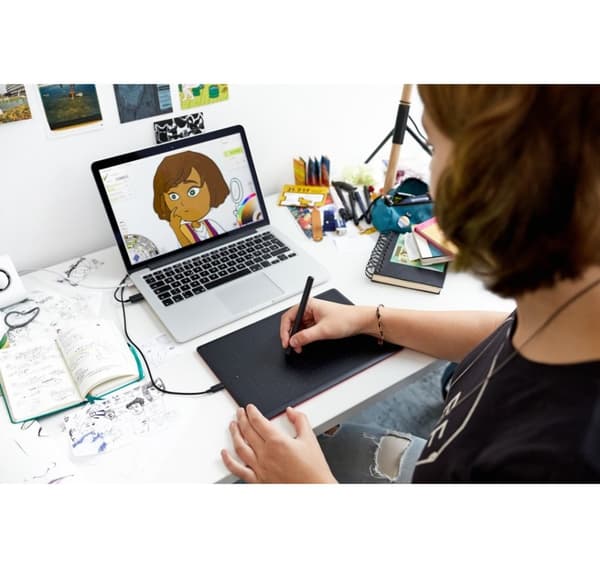 Wacom grafikknettbrett One av Wacom Medium (CTL-672-N)