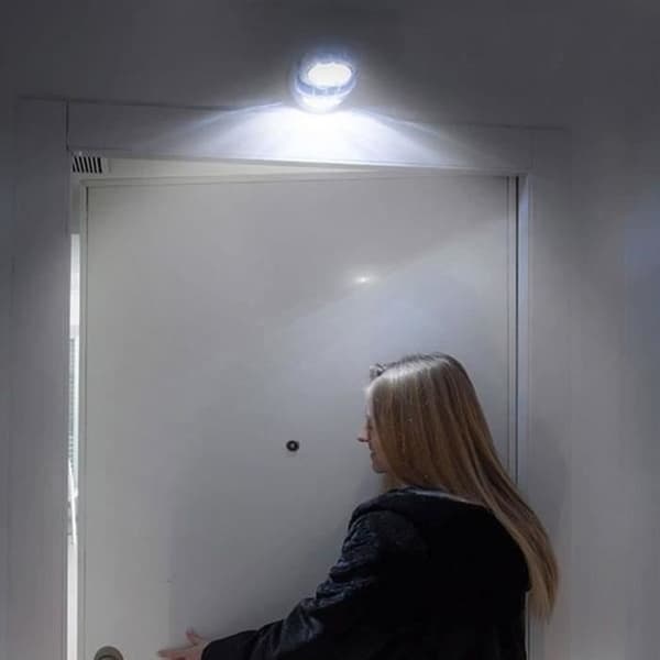 ZII08318-SHOP-STORY - Trådlös LED-lampa med 360° svängbar rörelsesensor inomhus utomhus