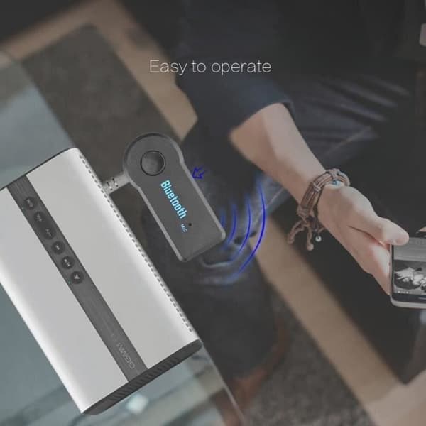 Trådlös bil Bluetooth Aux Receiver Adapter Bluetooth Handsfree Car Kit 3,5 mm jack Aux Bluetooth Receiver YY51
