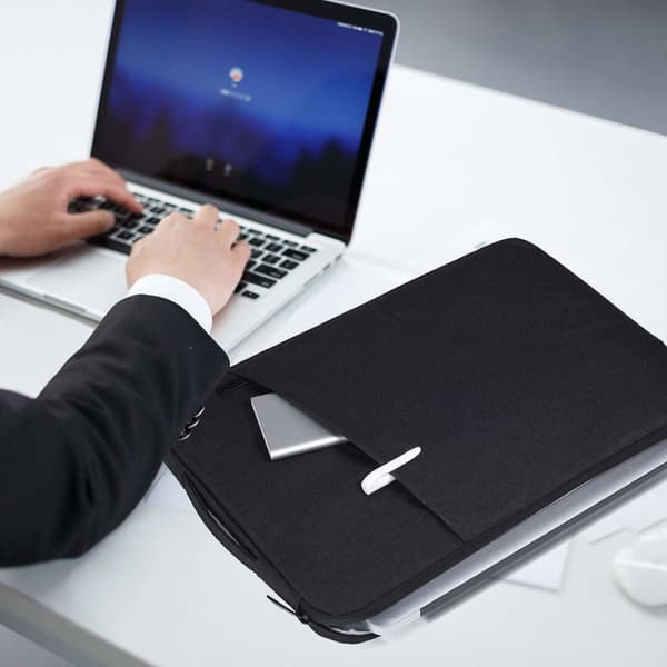 INF Laptop-etui 13,3 tommers i lerret Sort