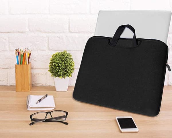 INF Laptop-omslag Sort 15.6 inch