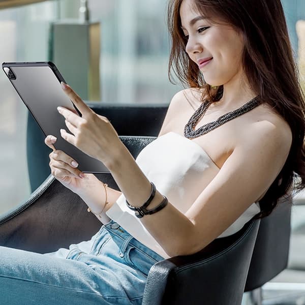 XUNDD iPad Pro 12.9 (Gen 4/5/6) Hybrid Cover - Gennemsigtig