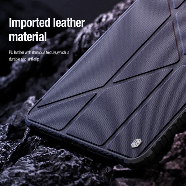 NILLKIN iPad Pro 11 (2024) Trifold-etui med gennemsigtig bagside - Sort