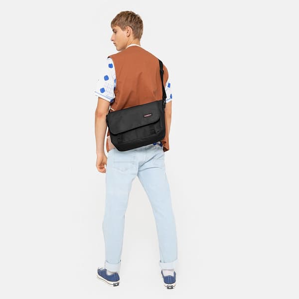 Eastpak Jr 11.5l Väska Svart