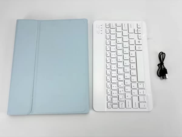 INF Nahkakotelo, jossa on RGB Bluetooth -näppäimistö iPadille iPad 9.7 Inches