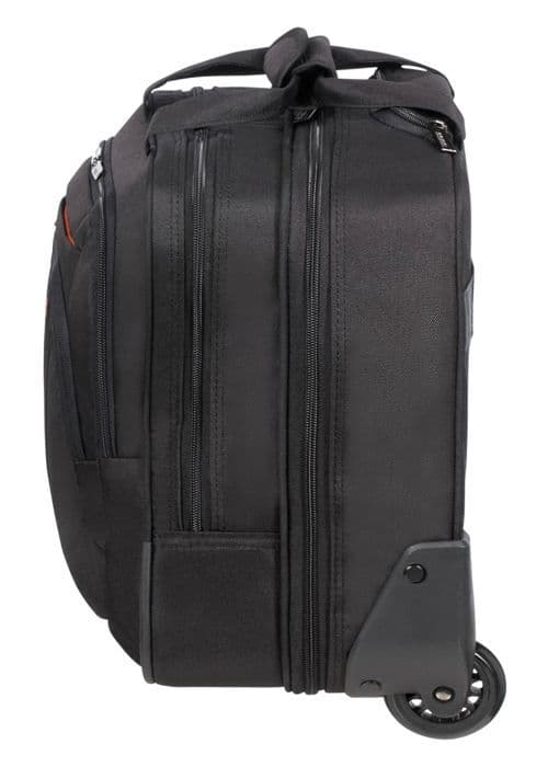 Garanti: 2 år Material: Polyester Mått: 38 (h) x 44 (b) x23 (d) cm Datorskärmsmått: 15,6" Volym: 22L Vikt: