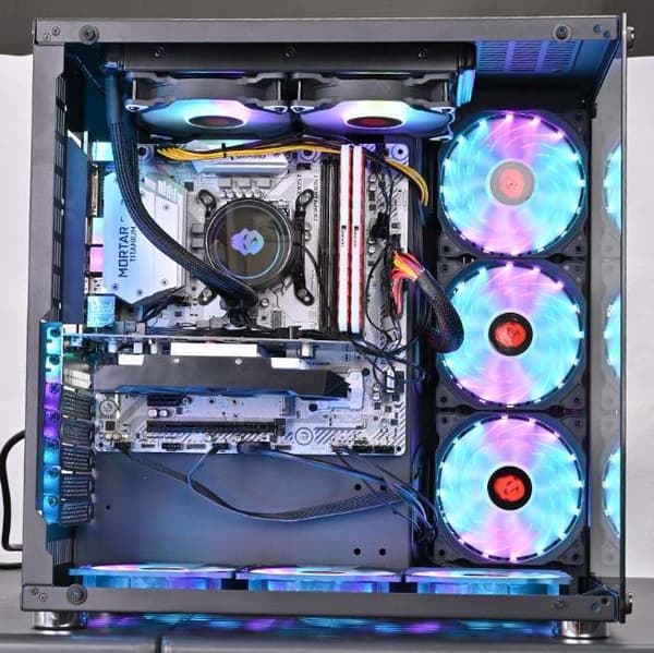 Computer Case UFO III - 4kpl 120mm RGB-tuulettimet ohjaimella