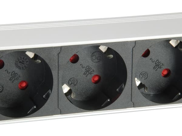 Equip 333309 power extension 1,8 m 7 AC output(s) Indendørs Sort, Hvid