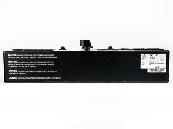 Vertiv Liebert MicroPod MP2-220K - Uudelleenohjauskytkin (teline - Kiinnitettävä) - AC 230V - Lähtöliitännät: 8 - 2U (MP2-220K)