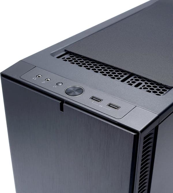 Fractal Design Define C Desktop Case - Sort - Medium Tower - Ingen strøm