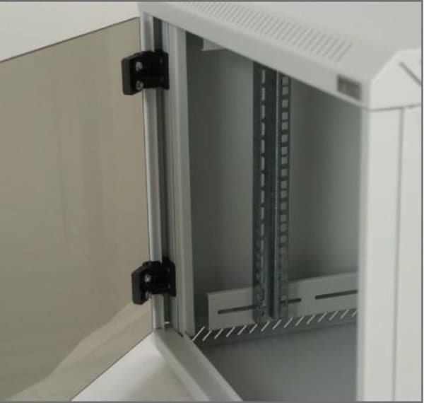 Triton 19'' Rack Väggfäste 6U/500 glas från Wandrek Grey
