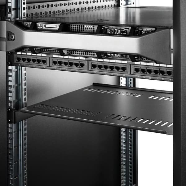 Ventileret 1U rackhylde - 16 tommer dyb - 1U ventileret rackhylde - Tilføj en robust 1U ventileret rackhylde i næsten ethvert serverrack eller -skab