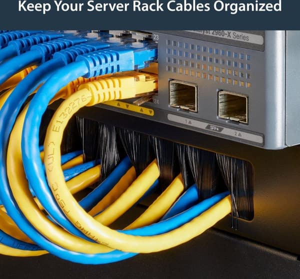 StarTech 1U børstehårskabelpanel til vandrette serverracks