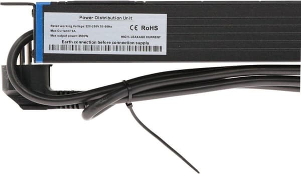 DS-IT 19" grenuttag - 9-vägs (DS-9PDU)