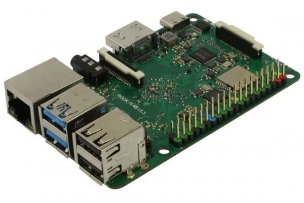 CLUB3D USB-autolaturi 1xUSB CA 63W 12/24V vähittäismyynti (CAC-1922)