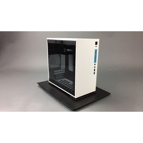 IN WIN 301 Micro-ATX-fodral - Svart - Sidofönster i härdat glas - Effektiv kylning
