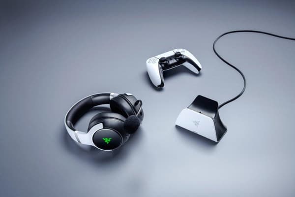 Razer Universal Quick Charging PlayStation 5 Ladestation - Hvid