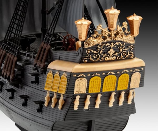 Revell 05499 Black Pearl Boat (rakennussarja) 1:150