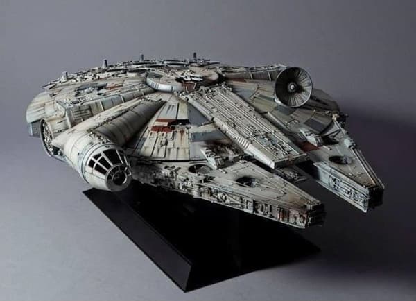 Revell Millennium Falcon - 1:72 - Assembly Kit - Sukkula - Millennium Falcon "Perfect Grade" - Molemmat sukupuolet - Star Wars (01206)