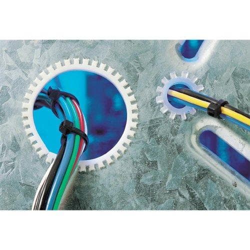 TRU COMPONENTS TCP50U-C24R0FTB Højbelastningsmodstand 24 Ω Radial Wired TO-220 50 W 1% Pakke med 1