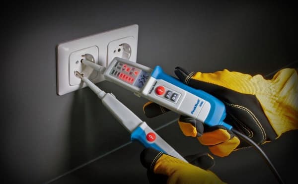 PeakTech Spændings- og kontinuitetstester, AC/DC, 6 V ... 1 kV, IP64, LCD-display med baggrundsbelysning, visuelt/hørbart (P1096)