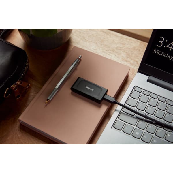 Kingston XS1000 -ulkoinen SSD-levy, 1 Tt, musta