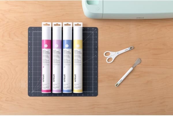 Cricut Color Changing Iron-On - UV aktiveret - pastel violet - 30x48cm