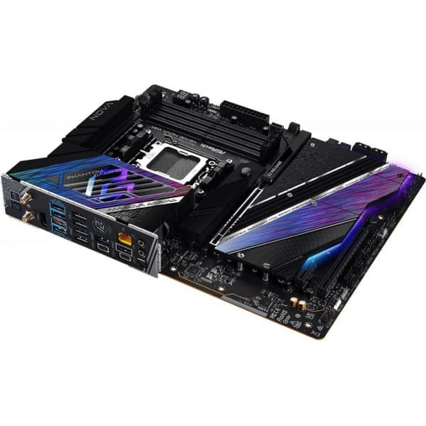 ASRock X870E Nova WIFI ATX -emolevy