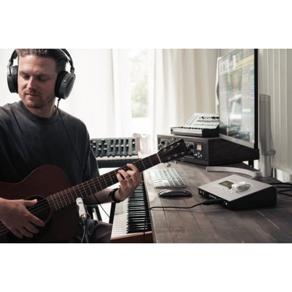 Universal Audio Apollo x4 Gen 2 STU+ ljudkort för Thunderbolt 3