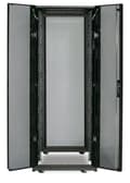 Miniatyrbild 5 av 6: APC NetShelter SX 42U 600 mm bred x 1070 mm djup …