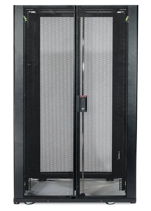 APC NetShelter SX 42U 600 mm bred x 1070 mm djup …- USED