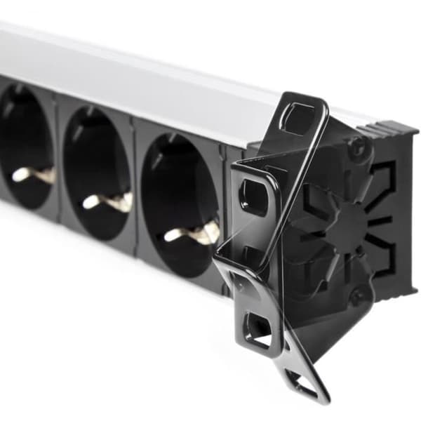 Salicru - Elskena med 12 IEC C13-kontakter och strömbrytare för 19" rack från Salicru