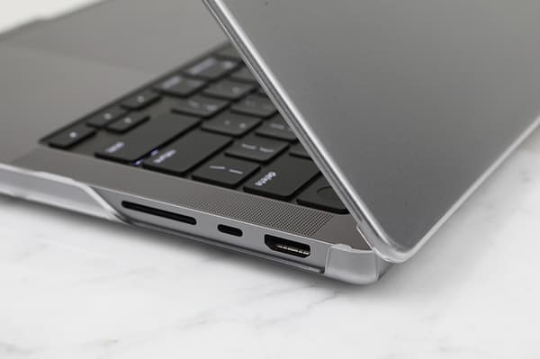 Moshi iGlaze Hardshell Case - Cover til MacBook Pro 14" (M3/M2/M1/2023-2021) (Stealth Clear)