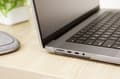 Pikkukuva 8 / 8: Moshi iGlaze Hardshell -kotelo - MacBook Air 13,6" M3 (2024) / M2 (2022) kansi (Stealth Black)