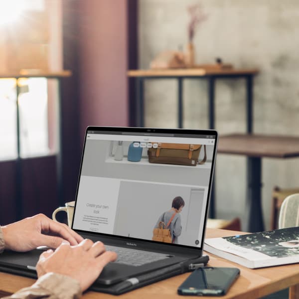 Moshi iVisor AG - Mat skærmbeskytter til MacBook Pro 14" (M3/M2/M1/2023-2021) (Sort/Klar/Mat)