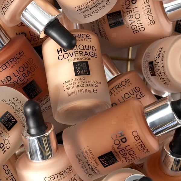 Fond de Teint - Catrice - N°046 Camel Beige - 30ml - Hög täckning - Vattentät - Mattande