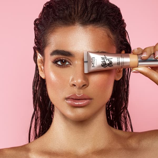 MIA MAKEUP - SILKY SHOT FOUNDATION 30 ML.