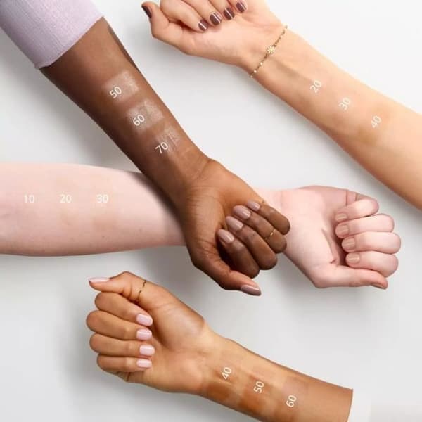 Essence - Magic Filter Radiance Booster Foundation - 30 Medium/Tan