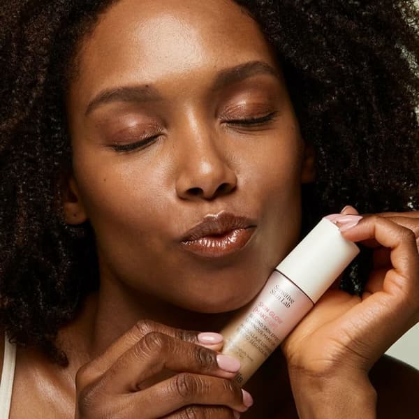 Flytande makeupbas Sensilis SKIN GLOW Nº 05 Pêche Dor 30 ml