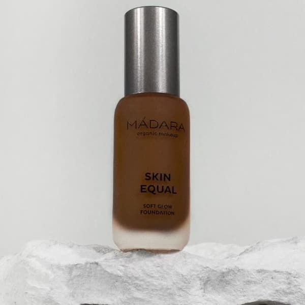 Madara Skin Equal 100 foundation - mocka - 30ml