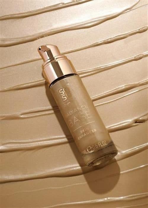 Baslysande bas (Radiance Base) 18 ml - Nyans: Glow