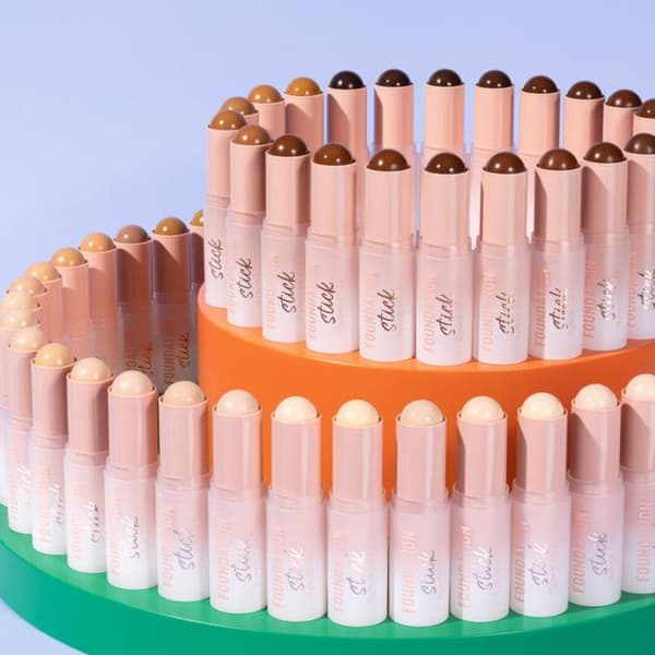 Essence - Foundation Stick - 100 -