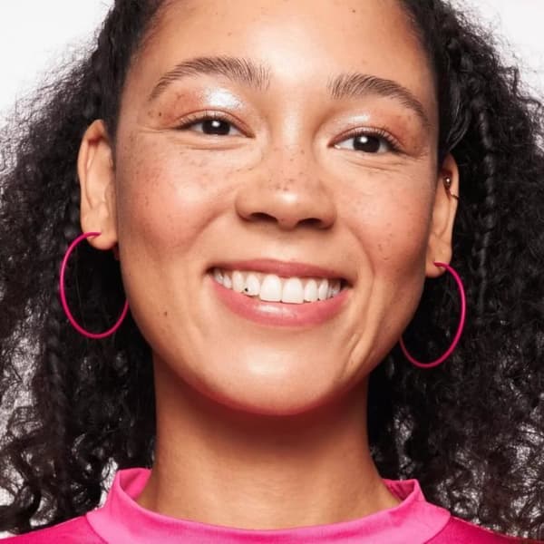 Foundation - Essence - Skin Tint - Nyans 40 - SPF 30 - Vegansk - Fuktgivande