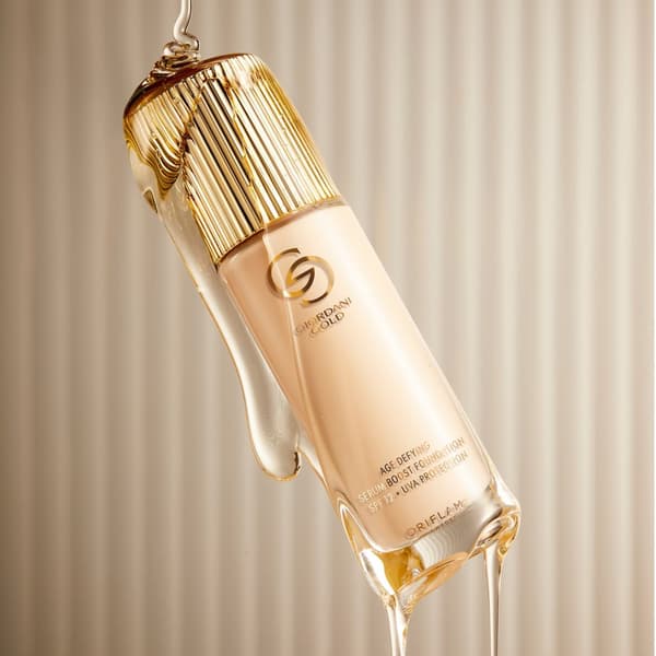 Oriflame Giordani Gold Serum-Based Rejuvenating Foundation SPF 12 + UVA - Ljusbeige Neutral 30 ml
